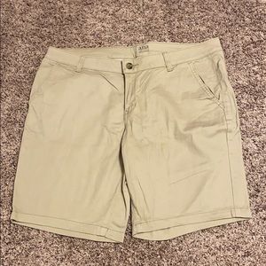 Ladies khaki shorts